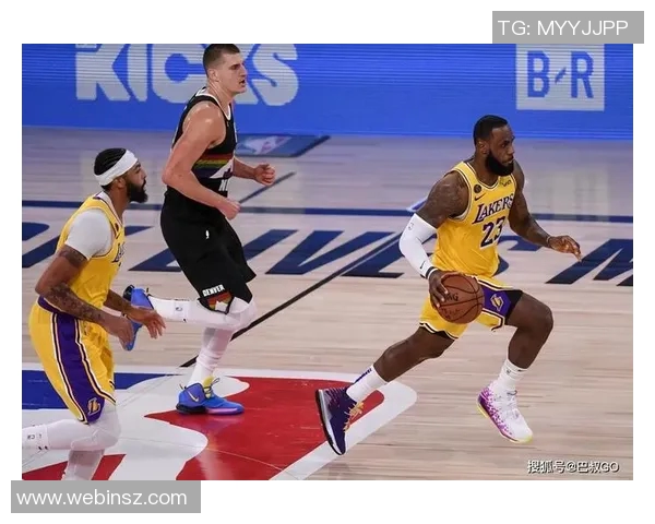 火箭与掘金激战正酣图文直播全程追踪精彩瞬间分享